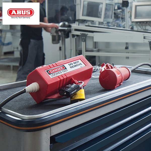 ABUS-Power-Plug-Circuit-Breaker-Lockout-P550_B